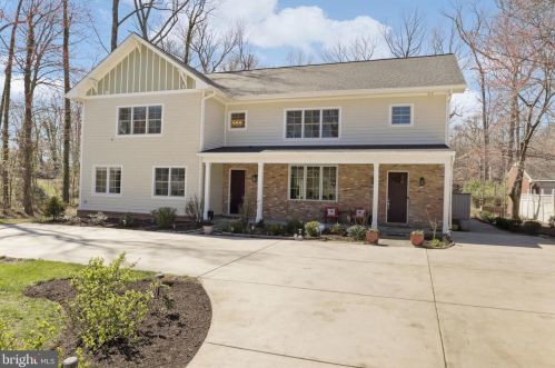 5104 Birch Ln, Annandale, VA 22003-6209