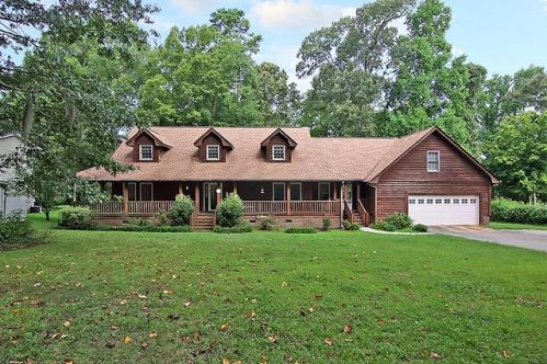 219 Snail Trail Rd, Vance, SC 29163-9321