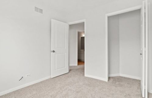 902 Galway Ln, Pingree Grove IL  60140-9174 exterior