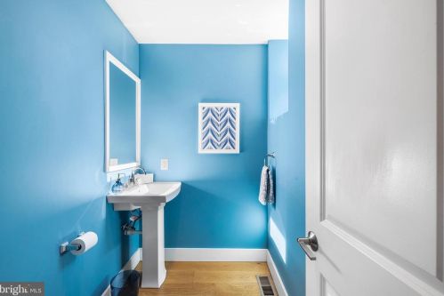 1636 Eyre St, Philadelphia PA  19125-2420 exterior