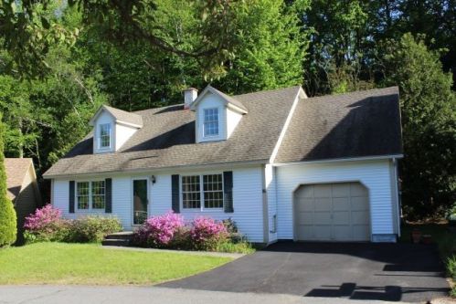 81 Whetstone Dr, Brattleboro, VT 05301-6228