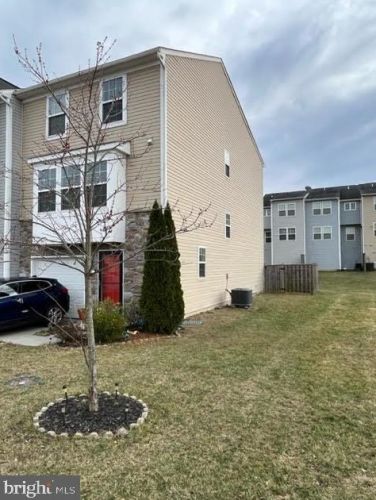 37 Appalachian Ct, Falling Waters, WV 25419-1170
