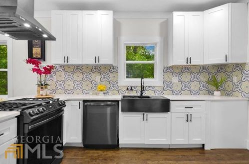 5600 Feldwood Rd, Atlanta GA  30349-2809 exterior