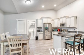 6537 Hvn Maple Dr, Taylorsville UT 84081-4162 exterior