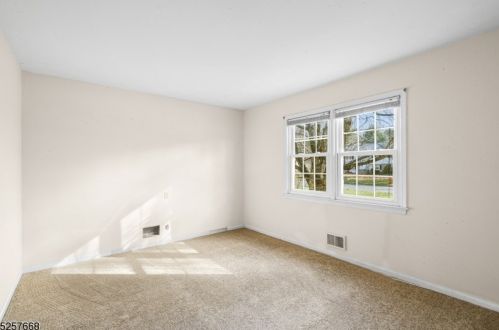 18 Meadow Ln, Hackettstown NJ  07840-4116 exterior