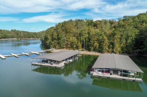 7560 Crestline Dr, Dawsonville, GA 30534-7845