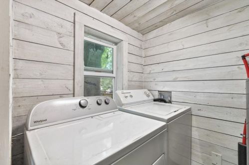 972 Eden Ave, Atlanta GA  30316-2503 exterior