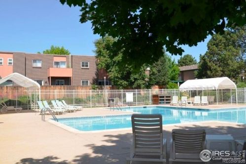 1517 Bradley Dr, Boulder CO 80305-7372 exterior