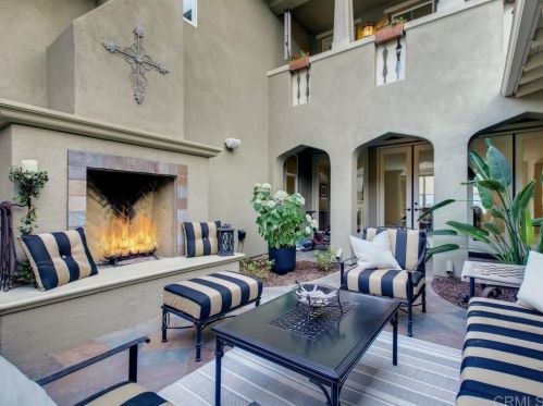 7659 Circulo Sequoia, Carlsbad, CA 92009-8472