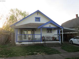 925 Alder St, Mcminnville, OR 97128-5029
