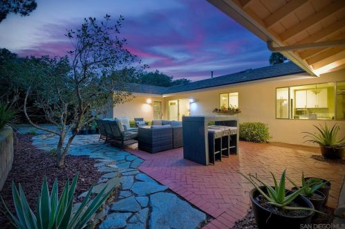 3435 Charles St, San Diego, CA 92106-2910