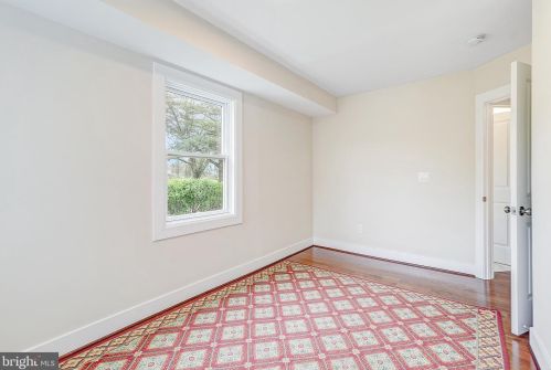 17742 New Hampshire Ave, Ashton, MD 20861-9780