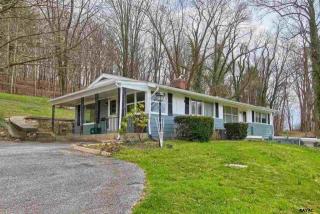310 Kreutz Creek Rd, York, PA 17406-8014