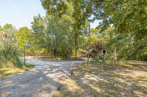 229 Hollywood Canyon Dr, Clarkesville, GA 30523-4415