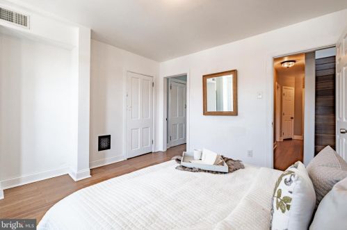 827 28th St, Philadelphia PA  19130-1724 exterior