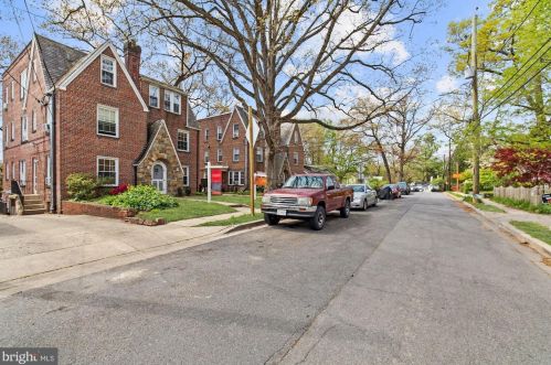 719 Erie Ave, Silver Spring MD 20912-6359 exterior