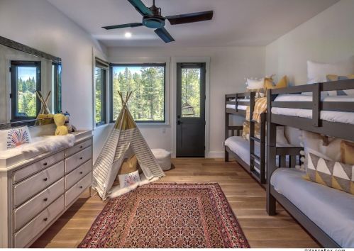 11531 Ghirard Rd, Truckee CA  96161-2776 exterior