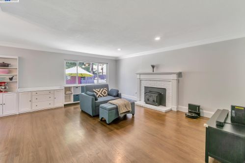 2605 Gill Ct, Concord CA  94520-2230 exterior