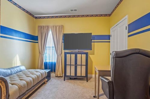 1566 Renaissance Dr, Conyers GA  30012-8024 exterior