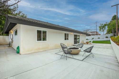 3579 Pontiac St, Glendale CA  91214-1822 exterior