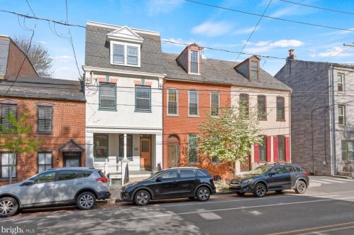 231 Mulberry St, Lancaster PA  17603-3741 exterior