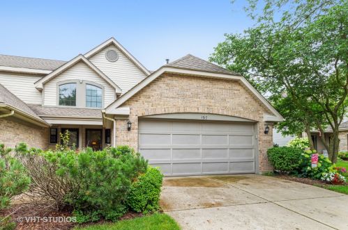 197 Springdale Ln, Hanover Park, IL 60108-3026