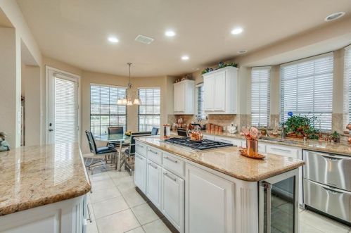 8109 Mountain Spring Dr, Fort Worth TX  76180-0204 exterior