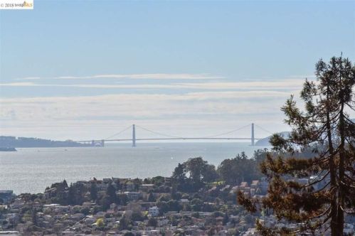 626 Coventry Rd, Berkeley, CA 94707-1319