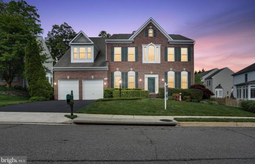 7762 Camp David Dr, Springfield, VA 22153-2370