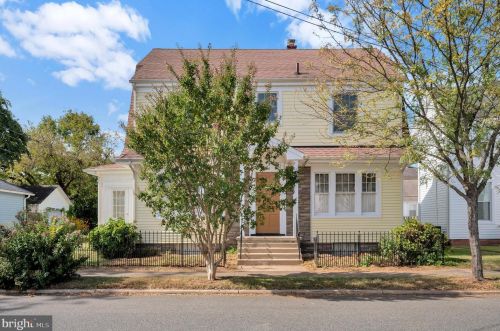 606 Littlepage St, Fredericksburg, VA 22401-5621