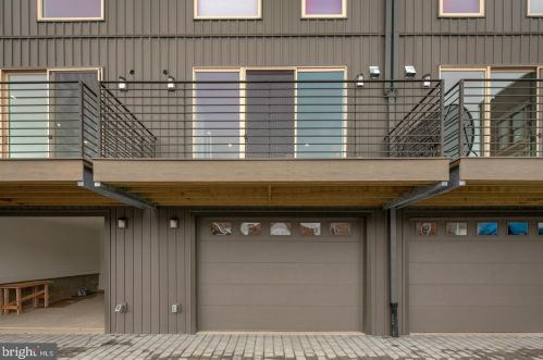 1344 19 St, Philadelphia PA  19146-4665 exterior