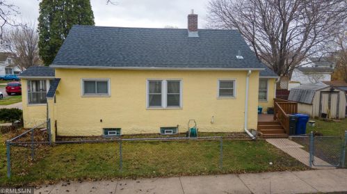 1055 Farrington St, Saint Paul MN  55117-5103 exterior