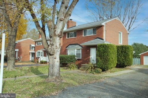 102 Wilson Ave, Leesburg, VA 20176-2028