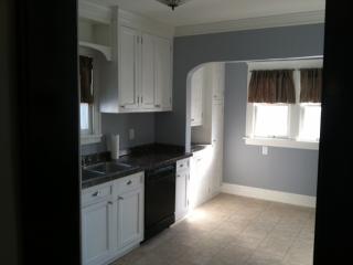 1399 Victory Dr, Cleveland OH  44121-3628 exterior