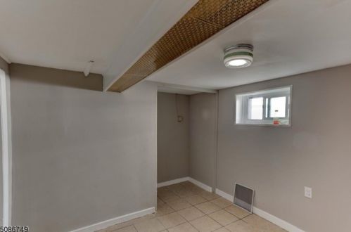 66 Van Ness Ter, Maplewood NJ 07040-3343 exterior