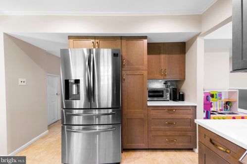6 Oleander Dr, Mount Laurel NJ  08054-3601 exterior