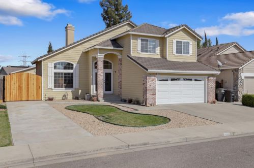 1628 Crow Creek Dr, Valley Home, CA 95361-9657