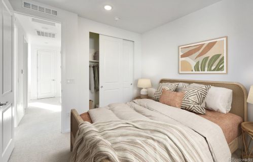 23641 40th Ave, Denver, CO 80019-8055