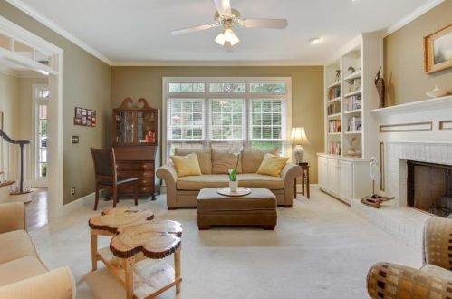 1062 Mill Creek Mnr, Atlanta, GA 30319-1980