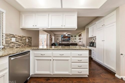 8517 Rosemary Dr, Riverside CA  92508-2921 exterior