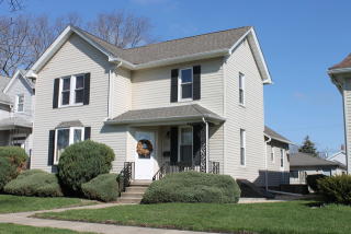 1306 Jackson St, Ottawa, IL 61350-2539