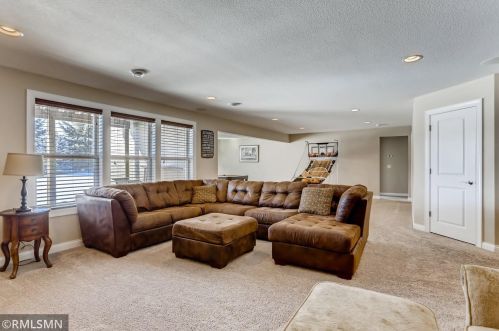 1710 Bluewater Ln, Saint Paul MN  55129-6236 exterior