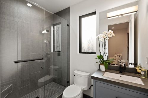 1575 Grant Rd, Los Altos CA  94024-6149 exterior