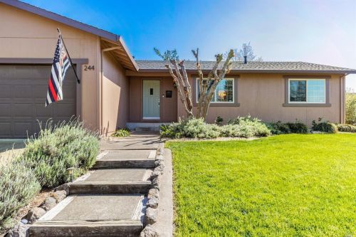 244 Monte Vista Ave, Healdsburg, CA 95448-3441