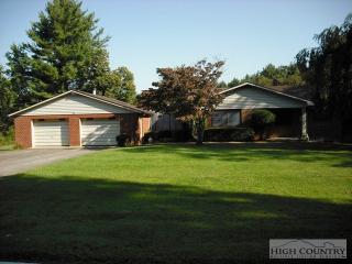 360 Fraser Rd, Edwards Crossroads, NC 28675-9797