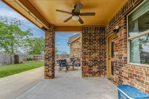 9306 Wheatfield Ln, Richmond TX 77469-5358 exterior