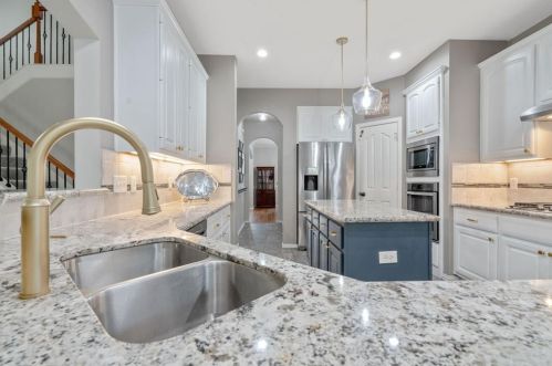 130 Evangeline Oaks Cir, Conroe TX  77384-5010 exterior