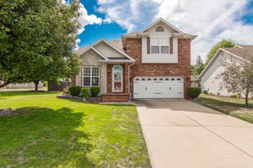201 Jasmine Dr, Republic, MO 65738-1769