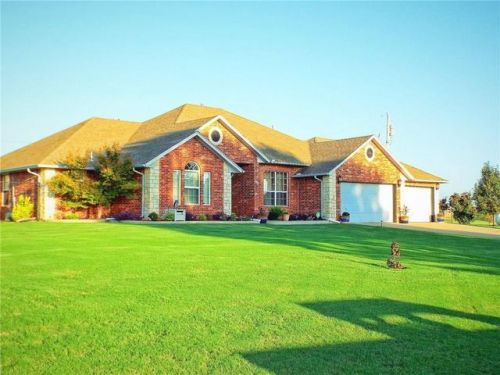 12100 Quail Ridge Cir, Edmond, OK 73034-2196