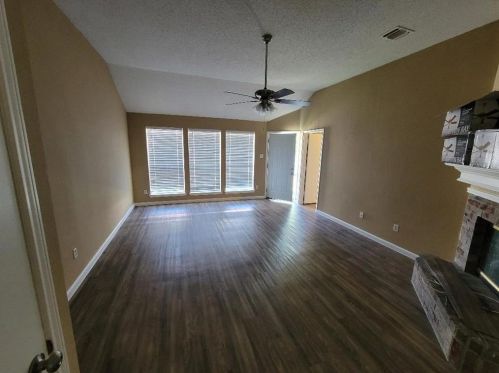 7320 Nantucket Dr, Fort Worth TX  76140-2066 exterior